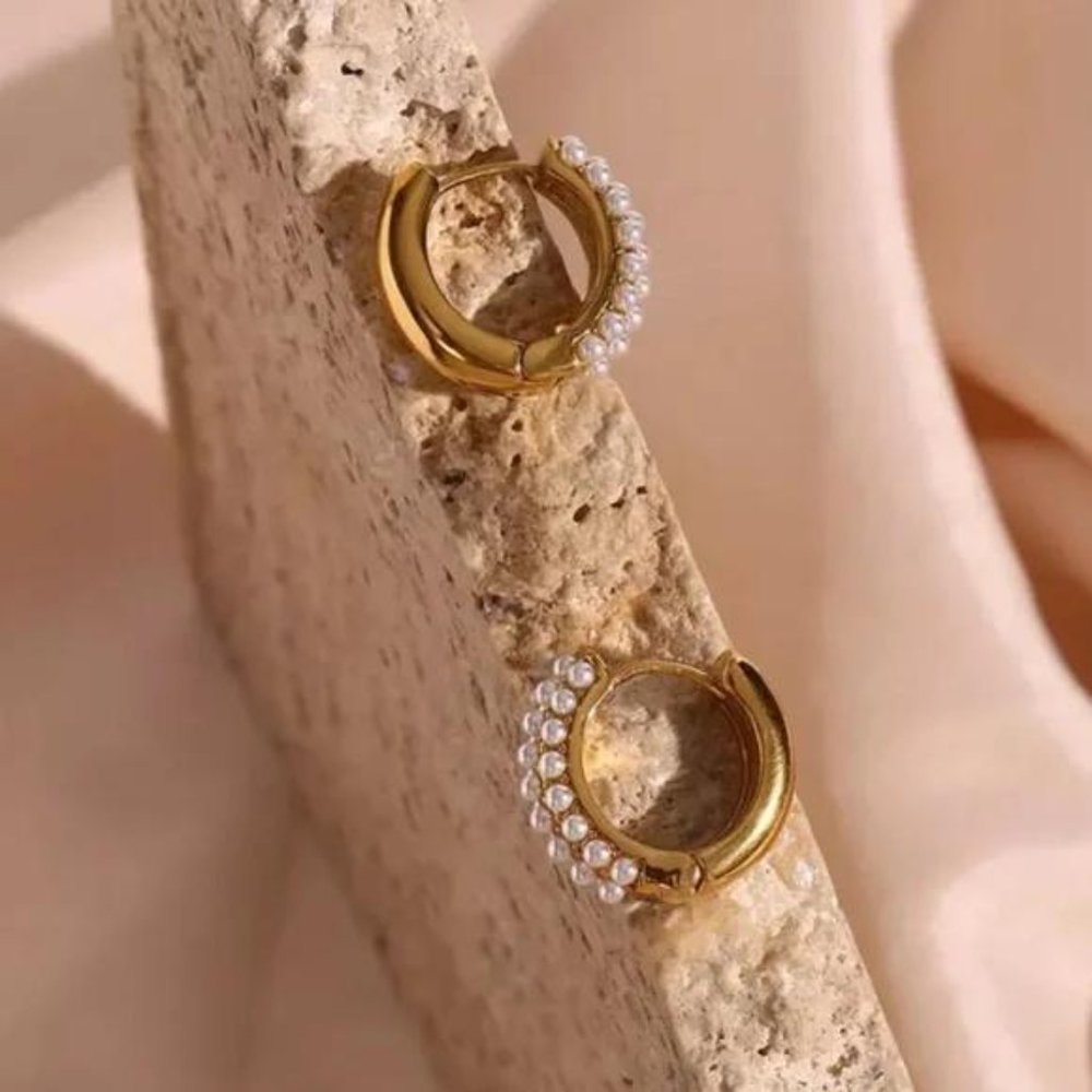NEW PEARL 18K GOLD HOOP EARRINGS, NICE EARRINGS, CUTE EARRINGS. - Picture 6 of 7